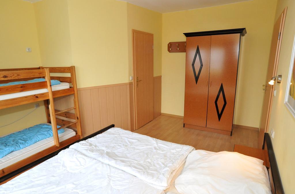 Nohotel Hostel Dranske Szoba fotó